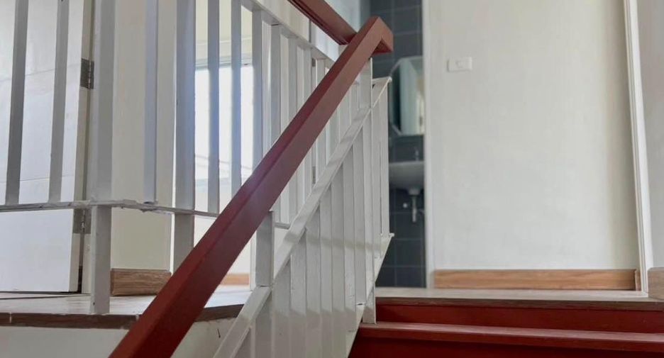 For rent 3 bedrooms townhouse in Thalang, Phuket