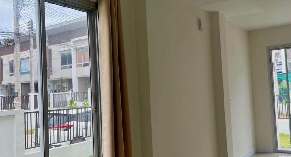 For rent 3 bedrooms townhouse in Thalang, Phuket