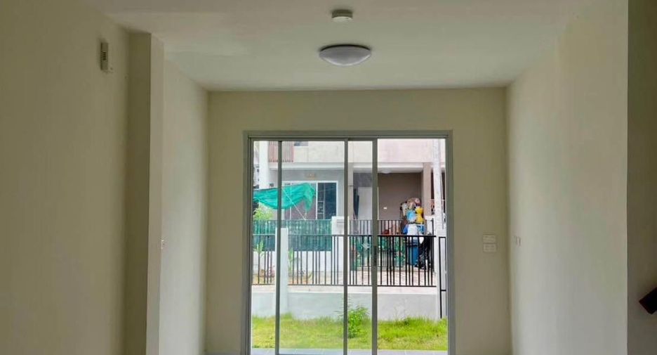 For rent 3 bedrooms townhouse in Thalang, Phuket