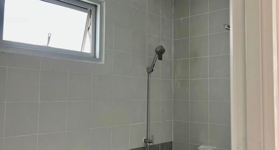For rent 3 bedrooms townhouse in Thalang, Phuket
