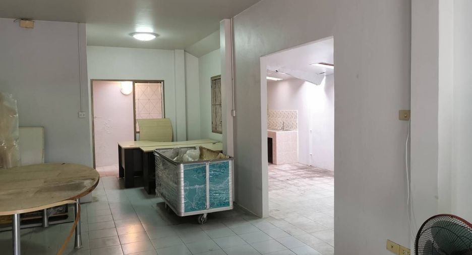 出售 2 卧室 独立屋 在 Sam Phran, Nakhon Pathom