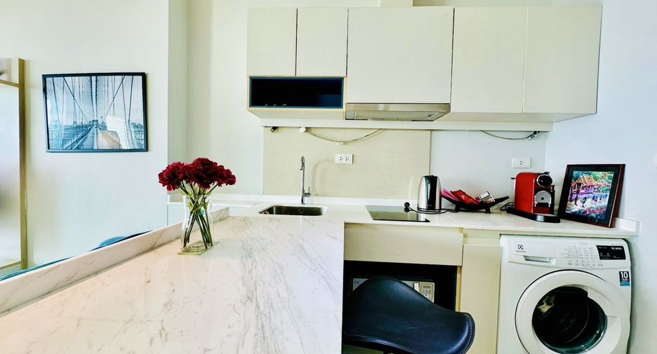 For sale 1 bed condo in Bang Lamung, Chonburi