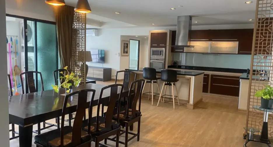 For sale and for rent 3 bedrooms condo in Sathon, Bangkok