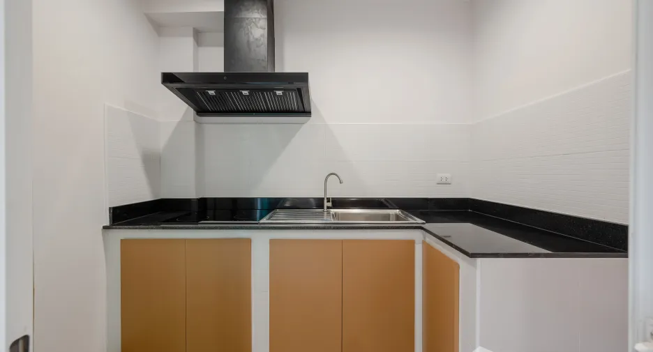 For sale 4 bedrooms townhouse in Lat Phrao, Bangkok