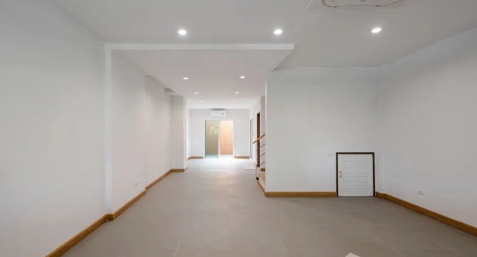 For sale 4 bedrooms townhouse in Lat Phrao, Bangkok