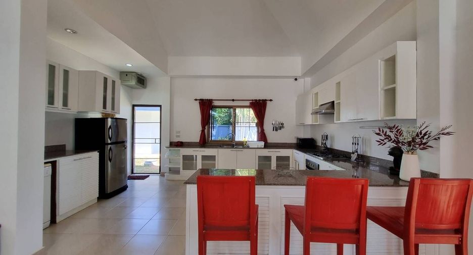 Villa en alquiler de 4 habitaciones en Thalang, Phuket