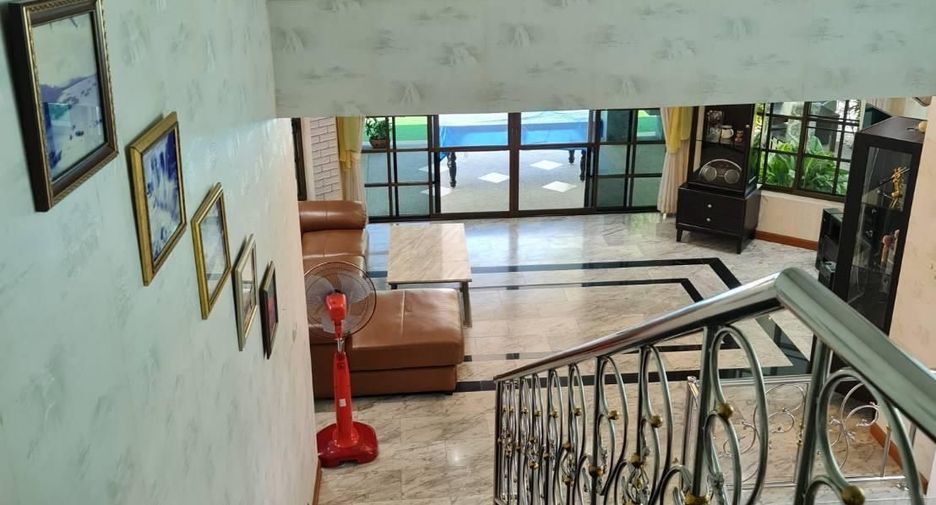 For rent 5 bedrooms house in Hua Hin, Prachuap Khiri Khan