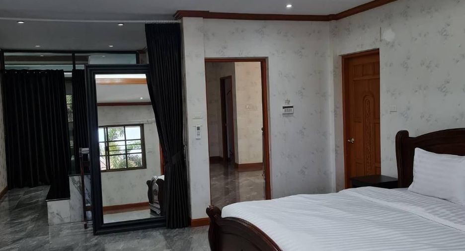 For rent 5 bedrooms house in Hua Hin, Prachuap Khiri Khan