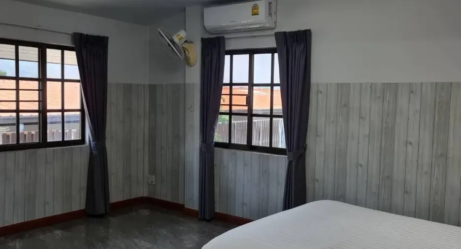 For rent 5 bedrooms house in Hua Hin, Prachuap Khiri Khan
