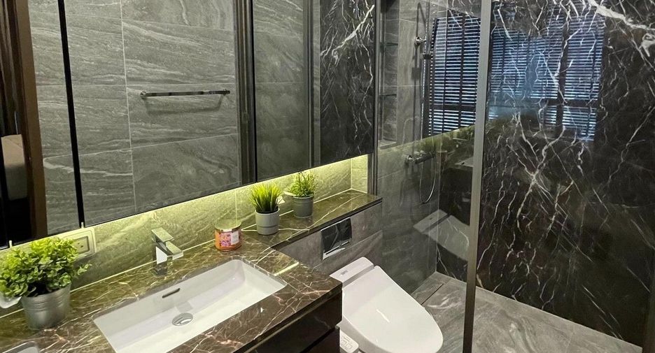 For sale and for rent 2 bedrooms condo in Watthana, Bangkok
