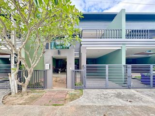 Haus zur Miete mit 3 Zimmer in Bang Lamung, Chonburi
