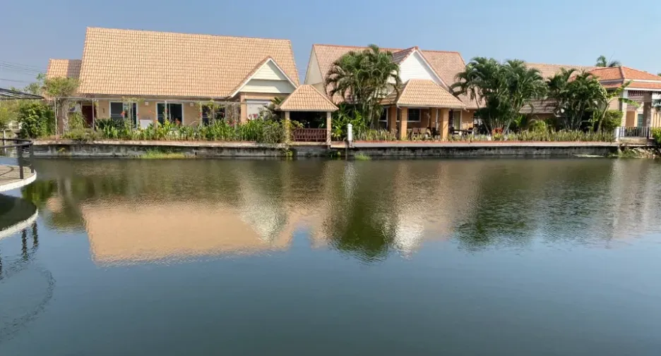 For rent 3 bedrooms villa in Hua Hin, Prachuap Khiri Khan