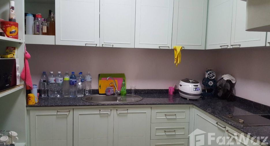 For sale 4 bedrooms house in Mueang Chiang Mai, Chiang Mai