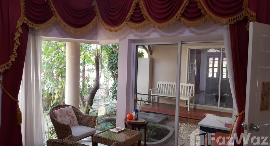 For sale 4 bedrooms house in Mueang Chiang Mai, Chiang Mai