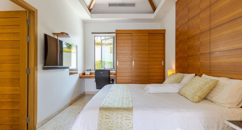 For sale 4 bedrooms villa in Mueang Phuket, Phuket