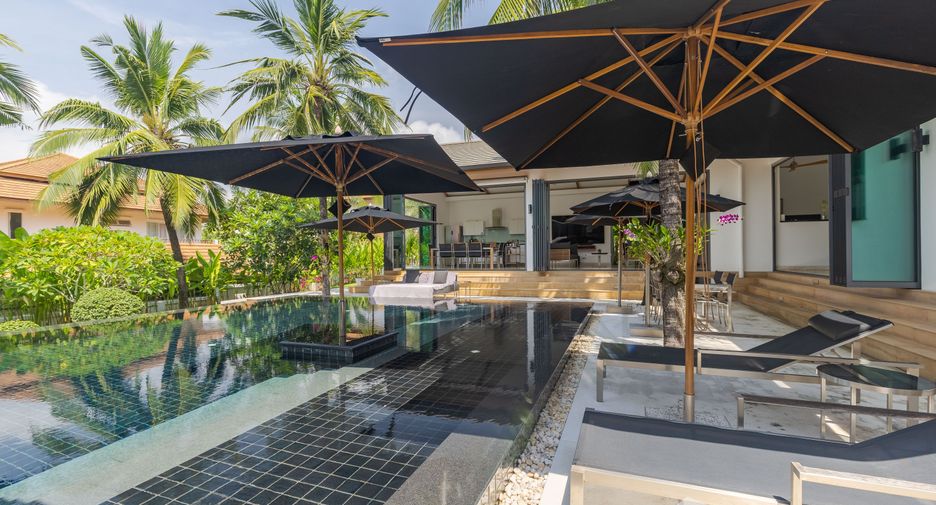 For sale 4 bedrooms villa in Mueang Phuket, Phuket