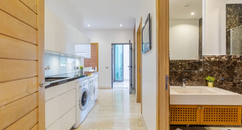 For sale 4 bedrooms villa in Mueang Phuket, Phuket