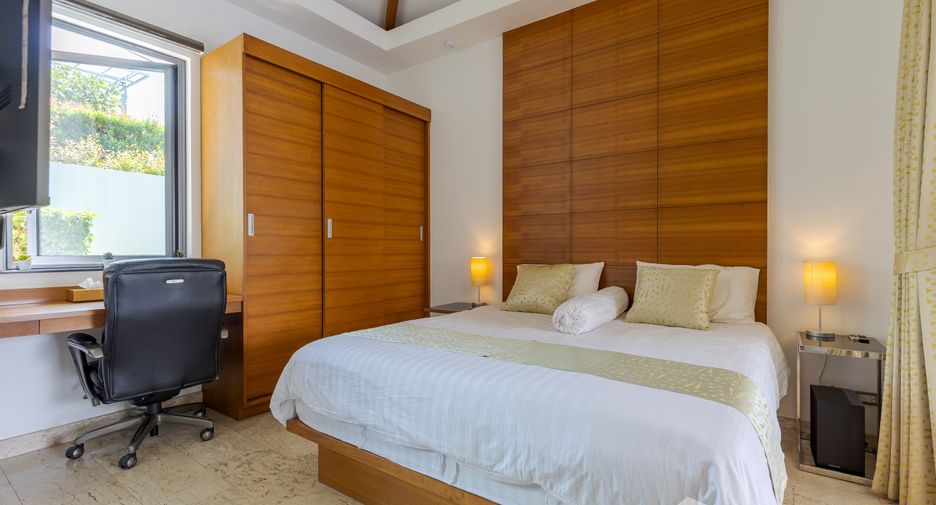 For sale 4 bedrooms villa in Mueang Phuket, Phuket