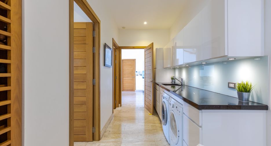 For sale 4 bedrooms villa in Mueang Phuket, Phuket