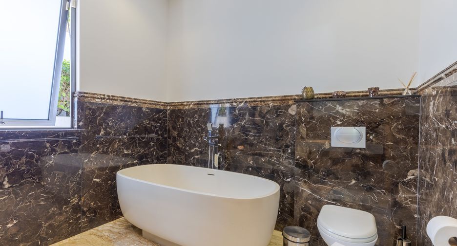 For sale 4 bedrooms villa in Mueang Phuket, Phuket