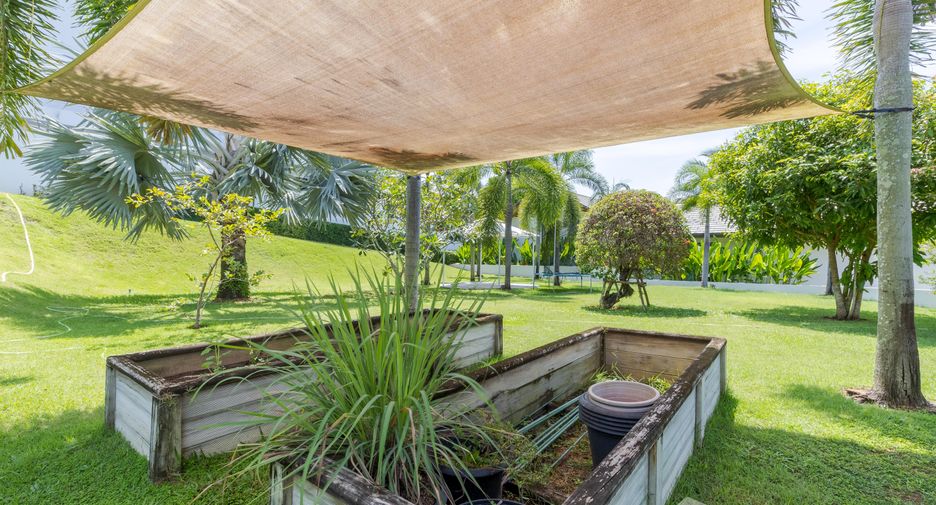 For sale 4 bedrooms villa in Mueang Phuket, Phuket