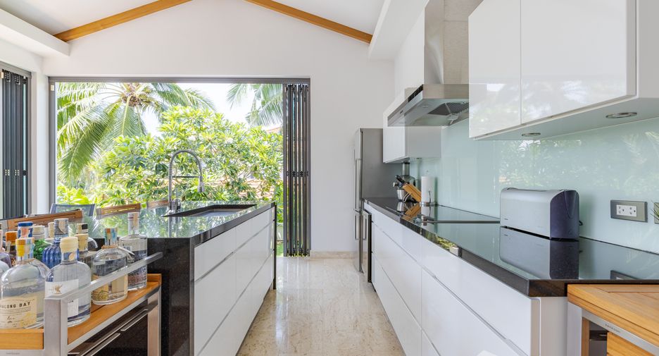 For sale 4 bedrooms villa in Mueang Phuket, Phuket