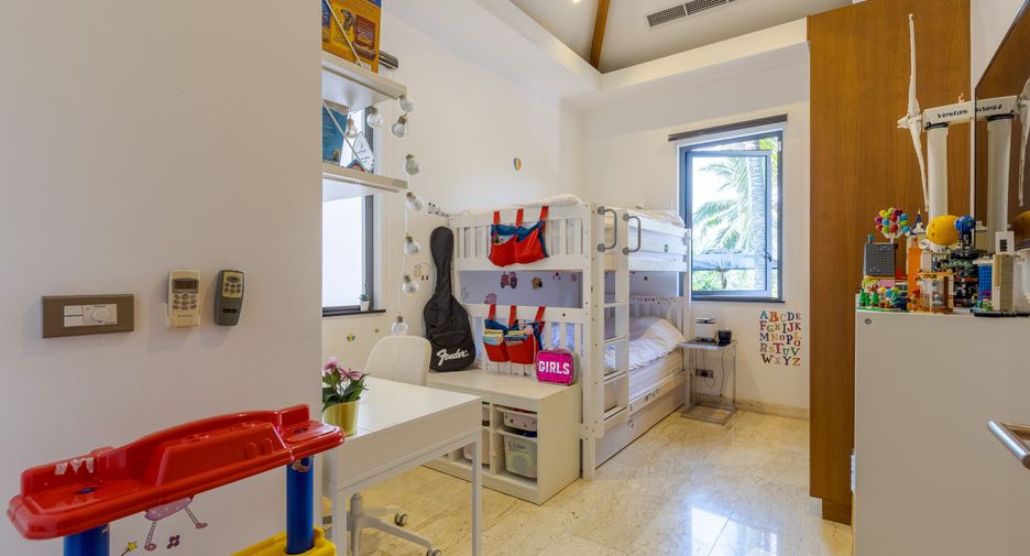 For sale 4 bedrooms villa in Mueang Phuket, Phuket