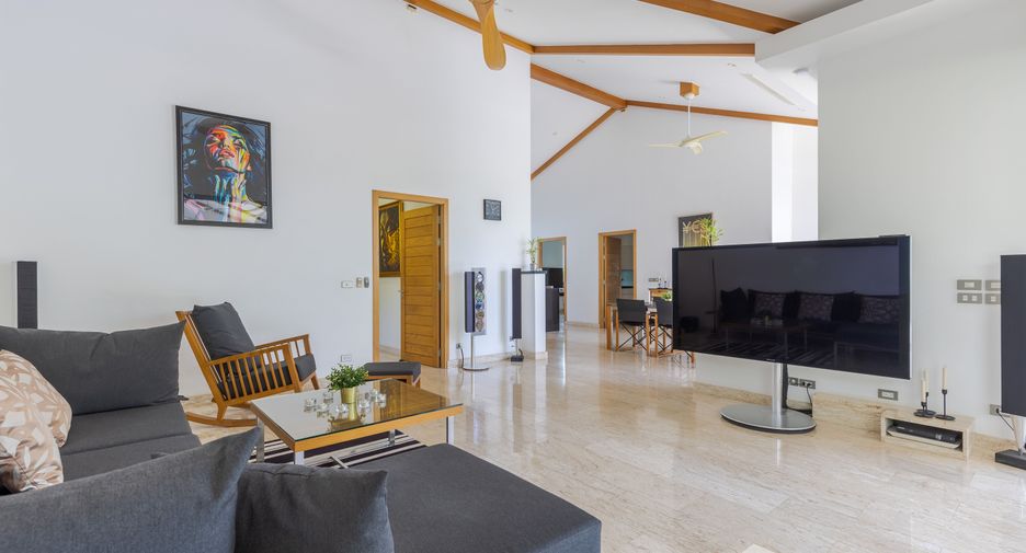 For sale 4 bedrooms villa in Mueang Phuket, Phuket