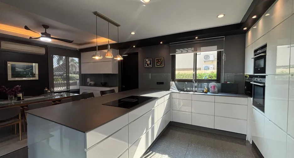 For rent 5 bedrooms villa in Hua Hin, Prachuap Khiri Khan