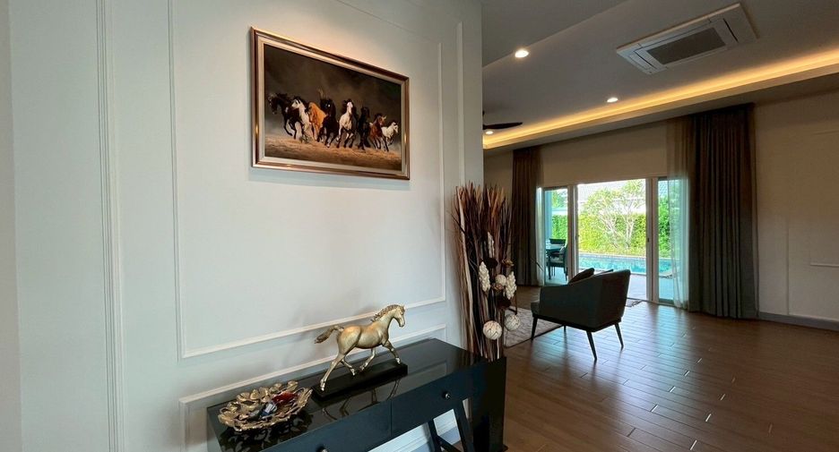 For sale 3 bedrooms villa in Hua Hin, Prachuap Khiri Khan