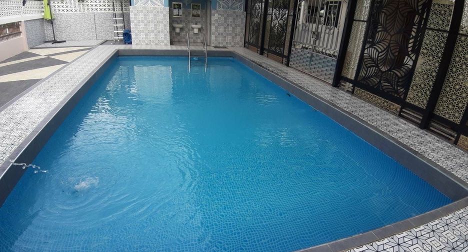 For rent 6 bedrooms villa in Mueang Chiang Mai, Chiang Mai