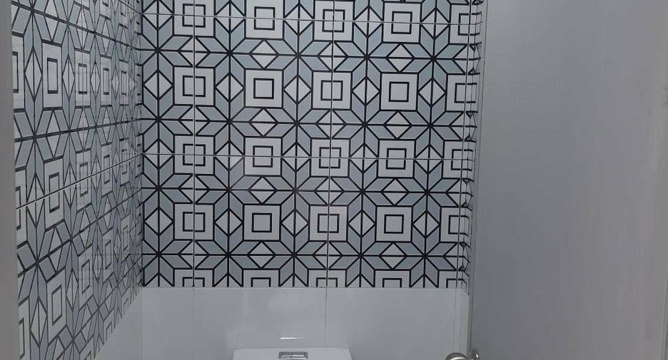 For rent 6 bedrooms villa in Mueang Chiang Mai, Chiang Mai