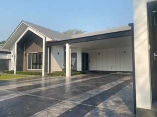 For sale 4 bedrooms villa in Mueang Chiang Mai, Chiang Mai