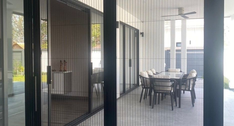 For sale 4 bedrooms villa in Mueang Chiang Mai, Chiang Mai