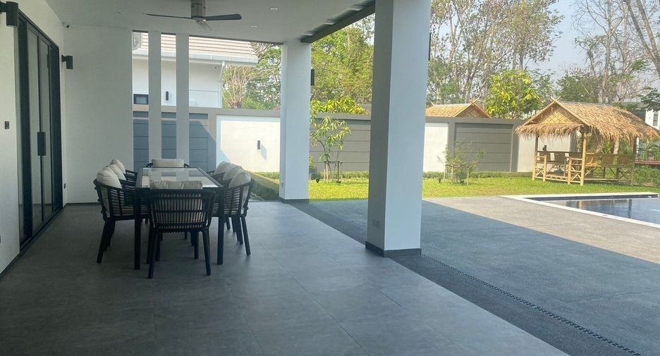 For sale 4 bedrooms villa in Mueang Chiang Mai, Chiang Mai