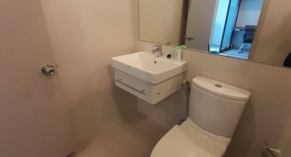 Продажа и аренда 1 кровать кондо в Кхлонг Тоеи, Бангкок