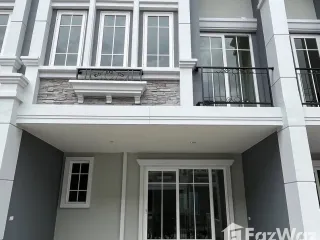 For Rent 4 Bedroom Townhouse In Mueang Chiang Mai