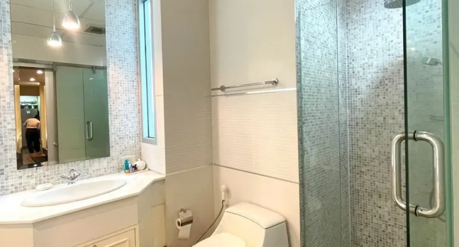 For sale 1 Beds condo in Sathon, Bangkok