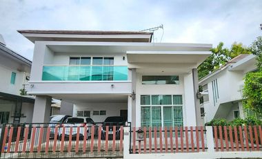 Haus zur Miete mit 4 Zimmer in Mueang Chiang Mai, Chiang Mai