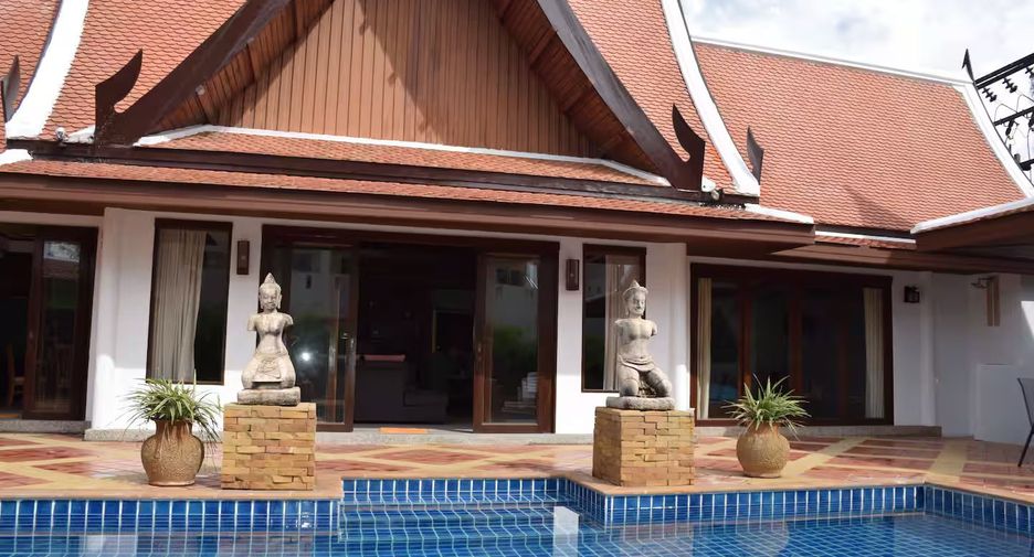 For sale 4 ベッドルーム villa in Mueang Phuket, Phuket