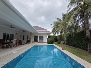 For sale 4 bedrooms villa in Cha Am, Phetchaburi