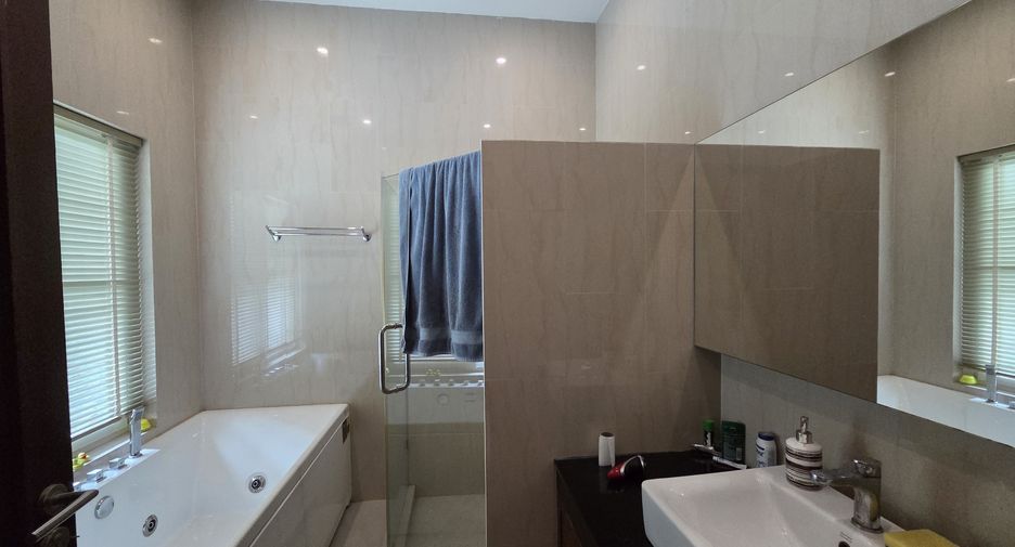 Villa zum Kauf mit 4 Zimmer in Cha Am, Phetchaburi