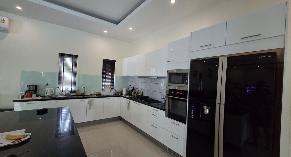 Villa zum Kauf mit 4 Zimmer in Cha Am, Phetchaburi