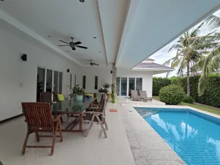 For sale 4 bedrooms villa in Cha Am, Phetchaburi