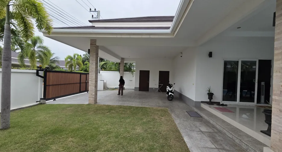 Villa zum Kauf mit 4 Zimmer in Cha Am, Phetchaburi