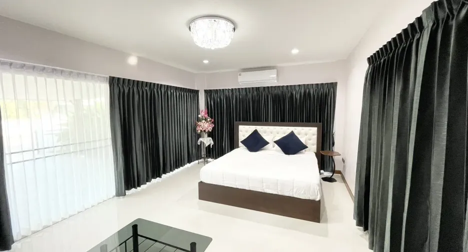 À vendre et à louer 5 chambres maison à San Sai, Chiang Mai