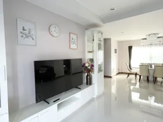 Haus zum Kauf und zur Miete mit 5 Zimmer in San Sai, Chiang Mai