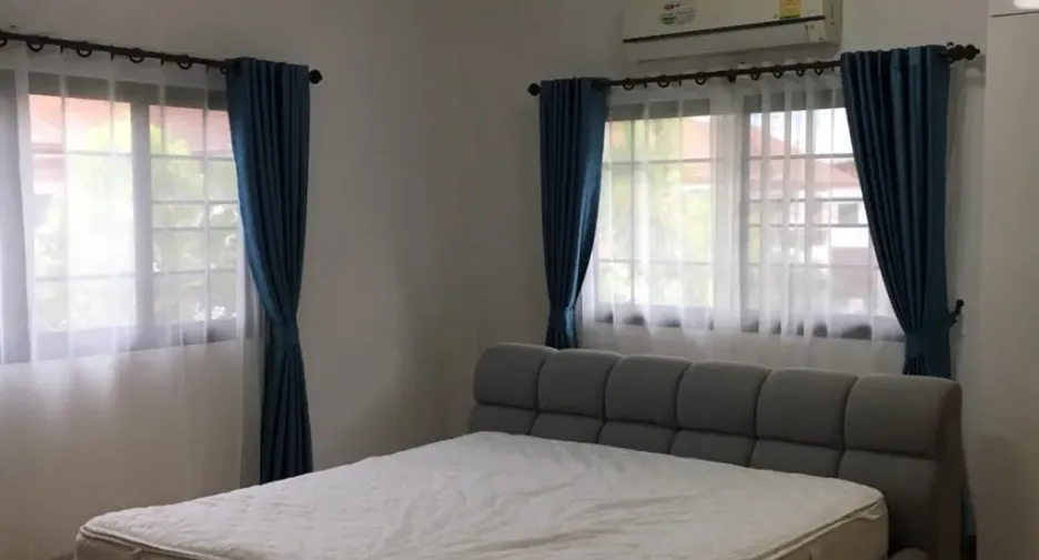 À vendre 4 chambres maison à Saraphi, Chiang Mai
