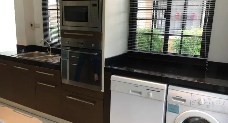 À vendre 4 chambres maison à Saraphi, Chiang Mai