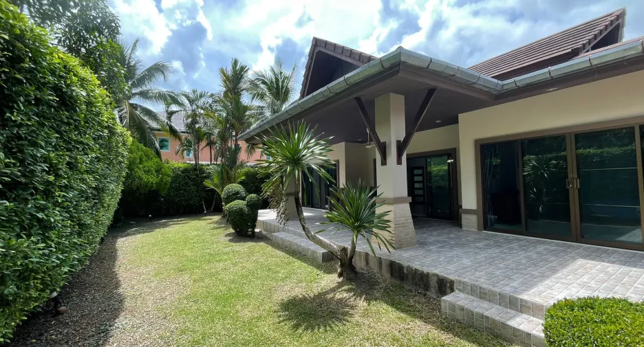 For rent 3 bedrooms villa in Thalang, Phuket